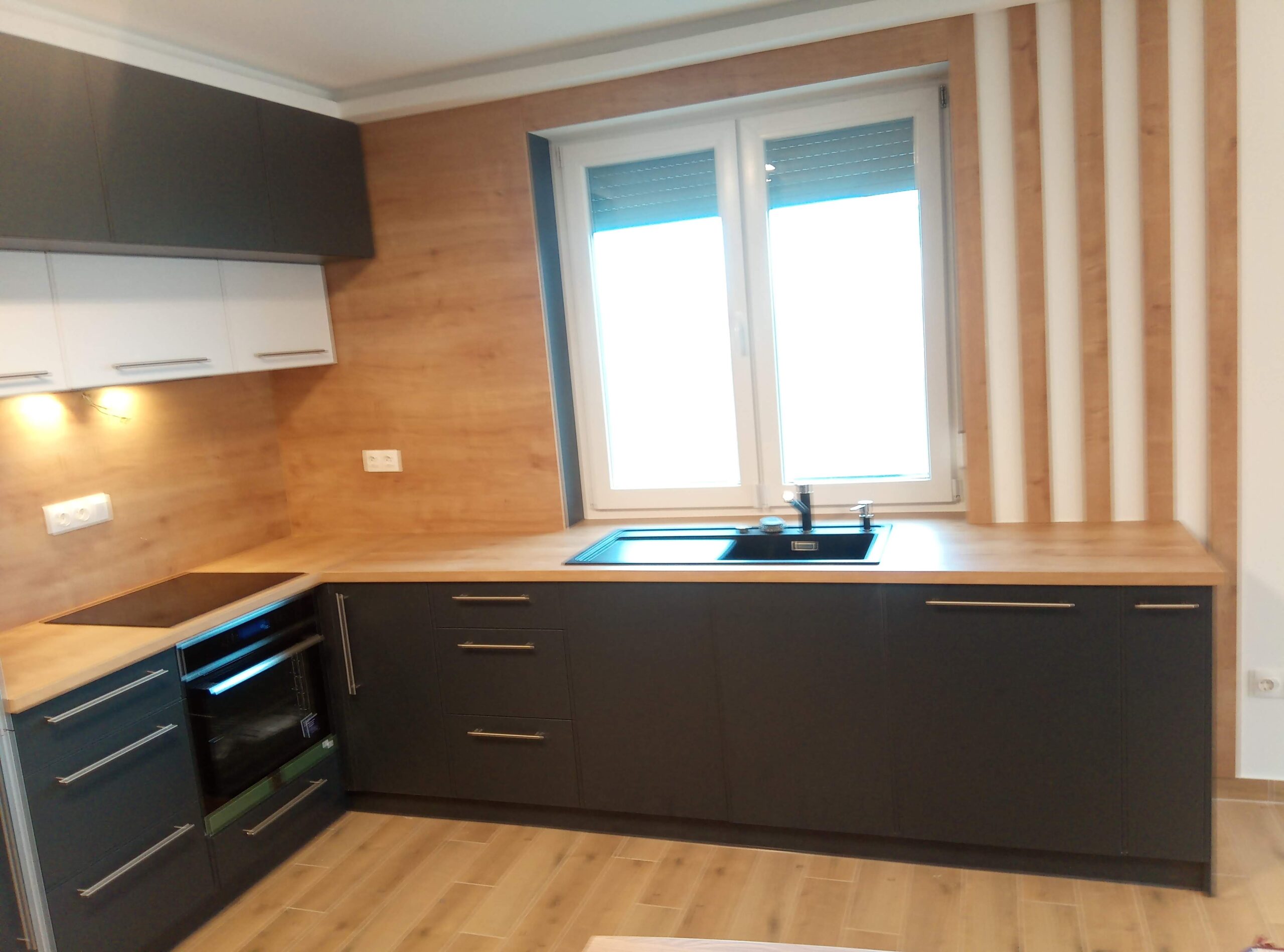 Matt minimalista konyha Veresegyházán Matt minimalista konyha